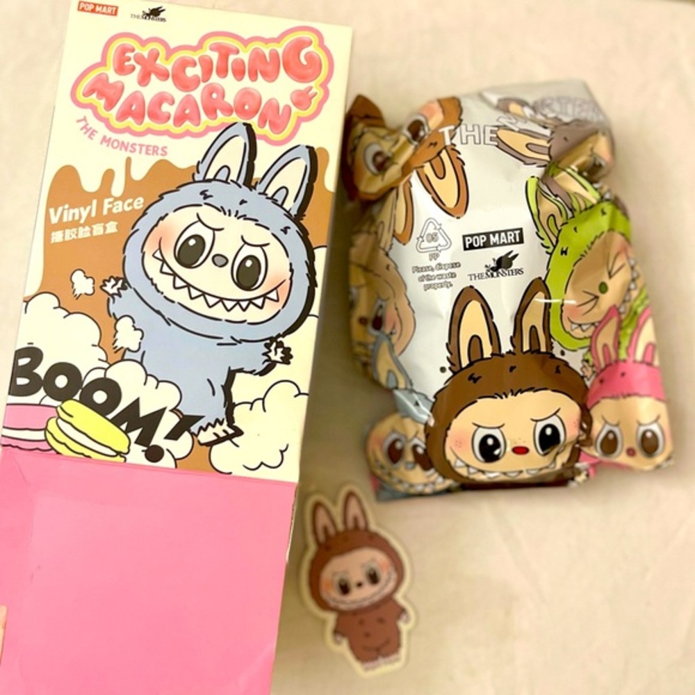 Pop Mart Labubu Exciting Macaron V1 - Toffee